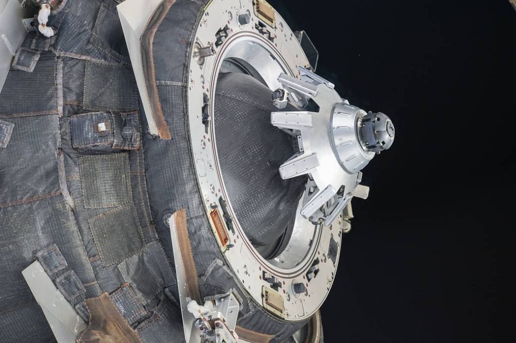 Soyuz TMA-11M Just After Separation