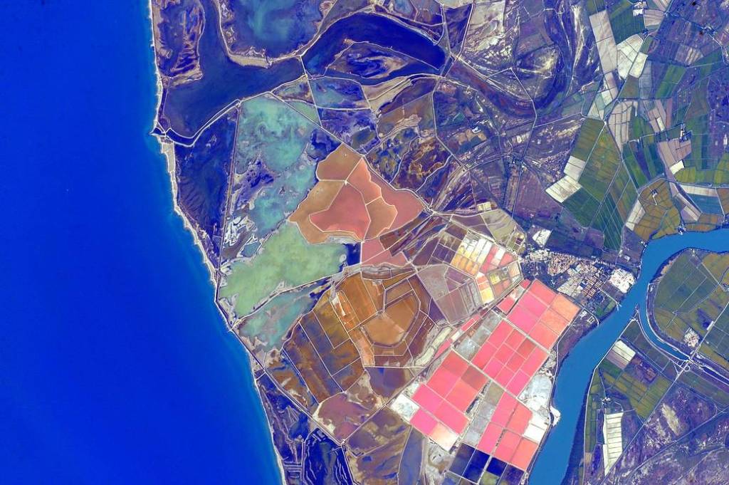 Color palette of the French coast
