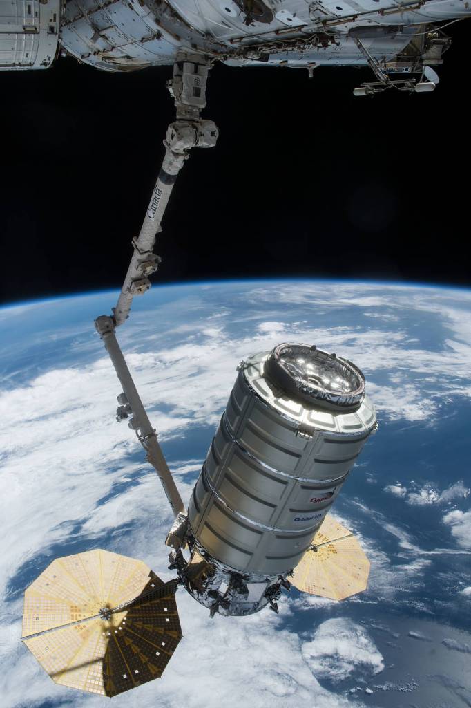 Cygnus Remotely Guided with the Canadarm2