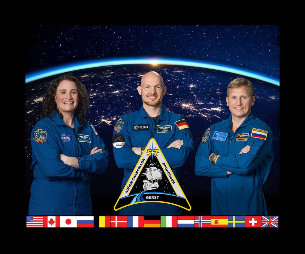 Official crew portrait of Expedition 57 crew members.