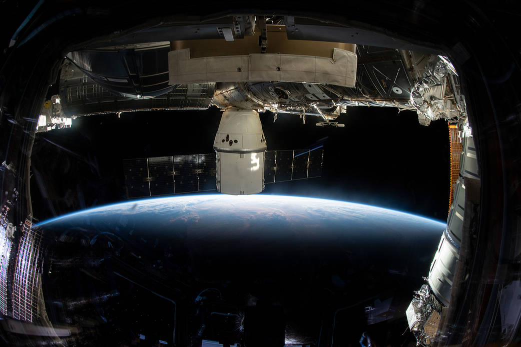 The SpaceX Dragon above Quebec