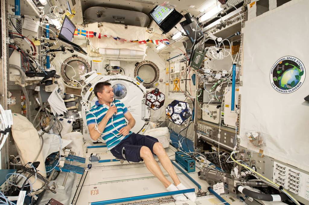 Commander Oleg Kononenko works inside the Japanese Kibo lab