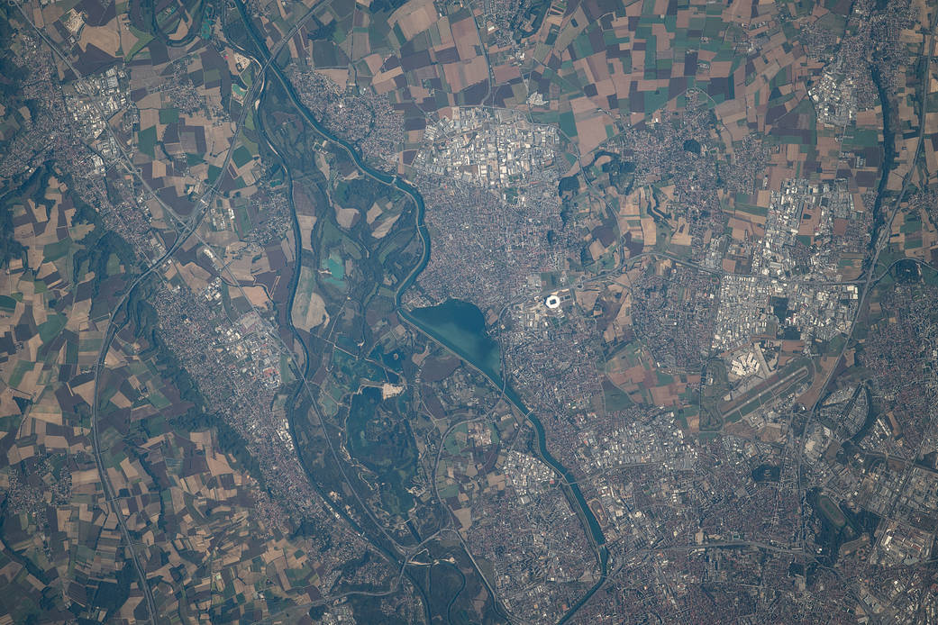 The Rhône river, Réservoir du Grande-Large and the Groupama Stadium