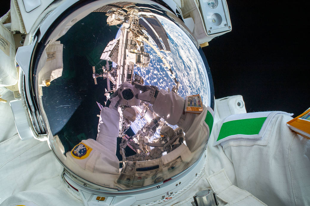 Spacewalker Luca Parmitano takes an out-of-this-world "space-selfie"