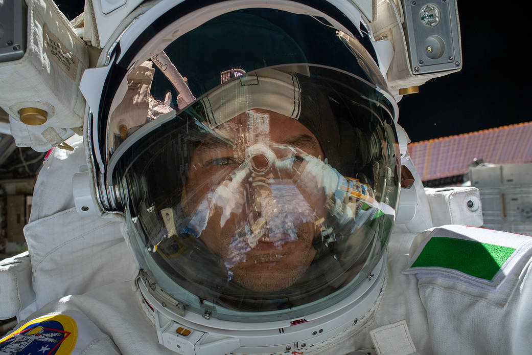 Spacewalker Luca Parmitano takes an out-of-this-world "space-selfie"