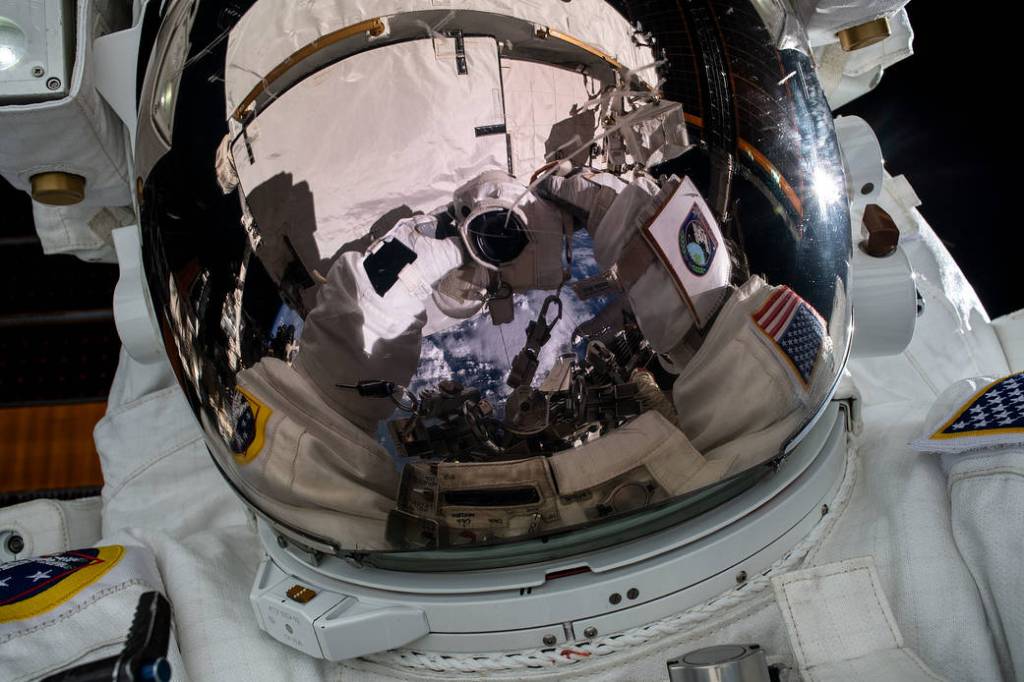 NASA astronaut Jessica Meir takes an out-of-this-world “space-selfie”