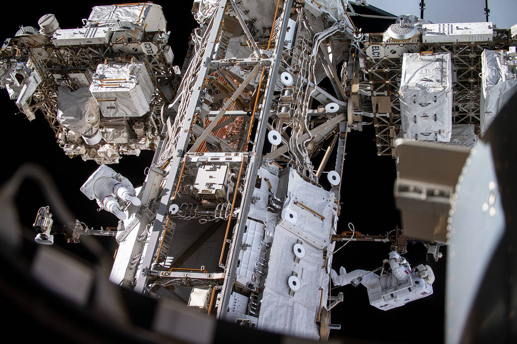 Spacewalkers Andrew Morgan and Luca Parmitano