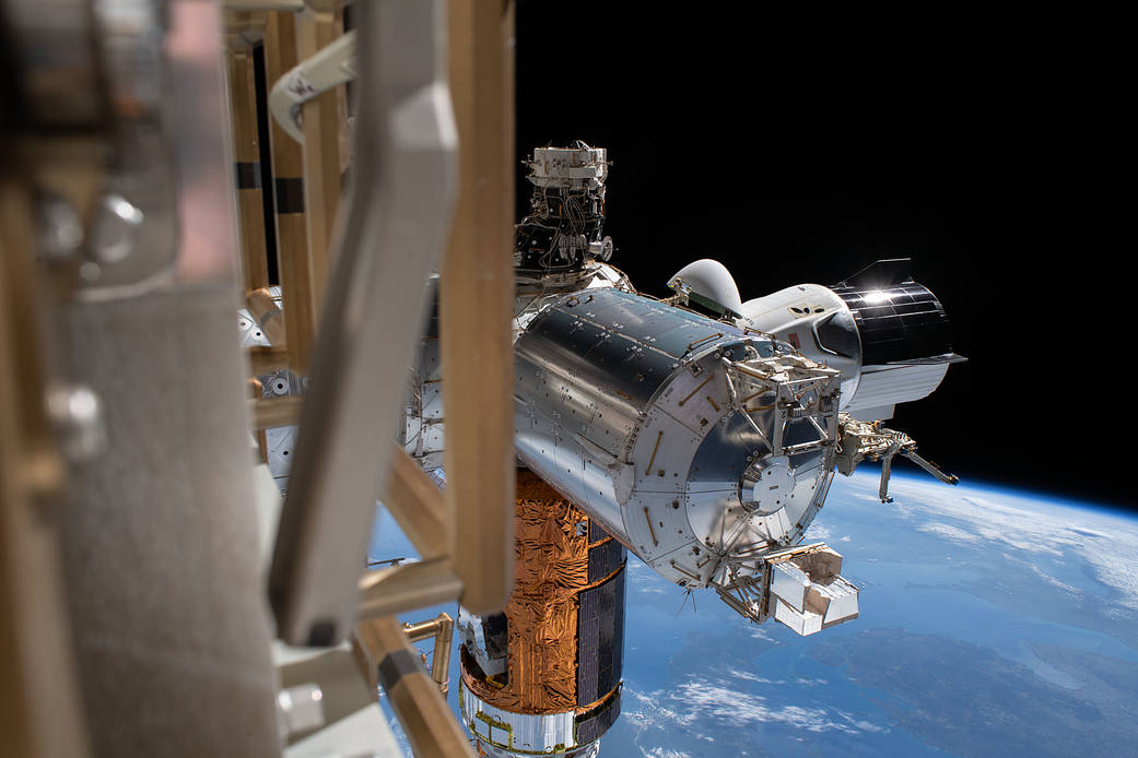 View of the SpaceX Crew Dragon and Japan's HTV-9 resupply ship