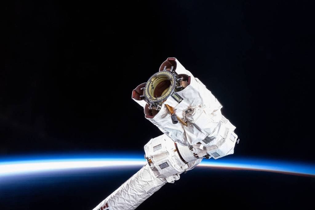 The tip of the Canadarm2 robotic arm