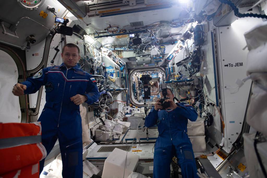 Cosmonauts Sergey Ryzhikov and Sergey Kud-Sverchkov