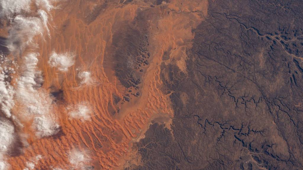 The hot desert climate of Illizi, Algeria