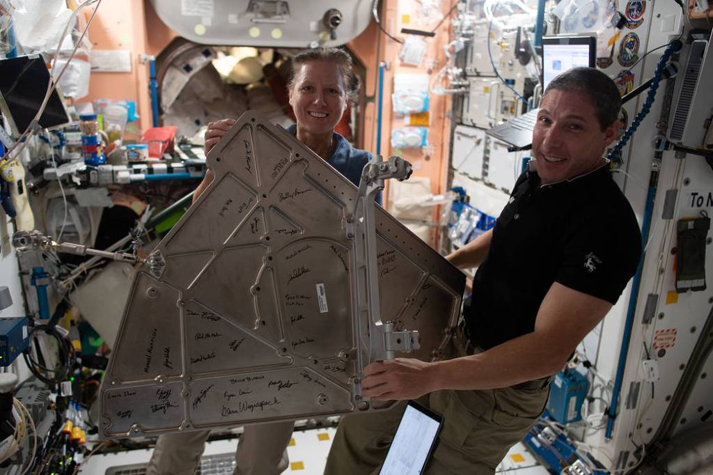 NASA astronauts Shannon Walker and Michael Hopkins