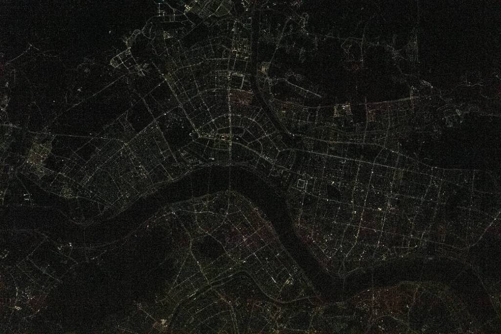 Night time shot of Seoul, South Korea