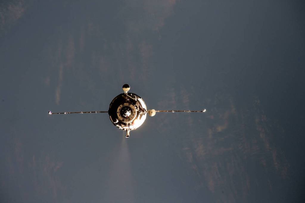 Russia’s Progress 77 resupply ship approaches the station