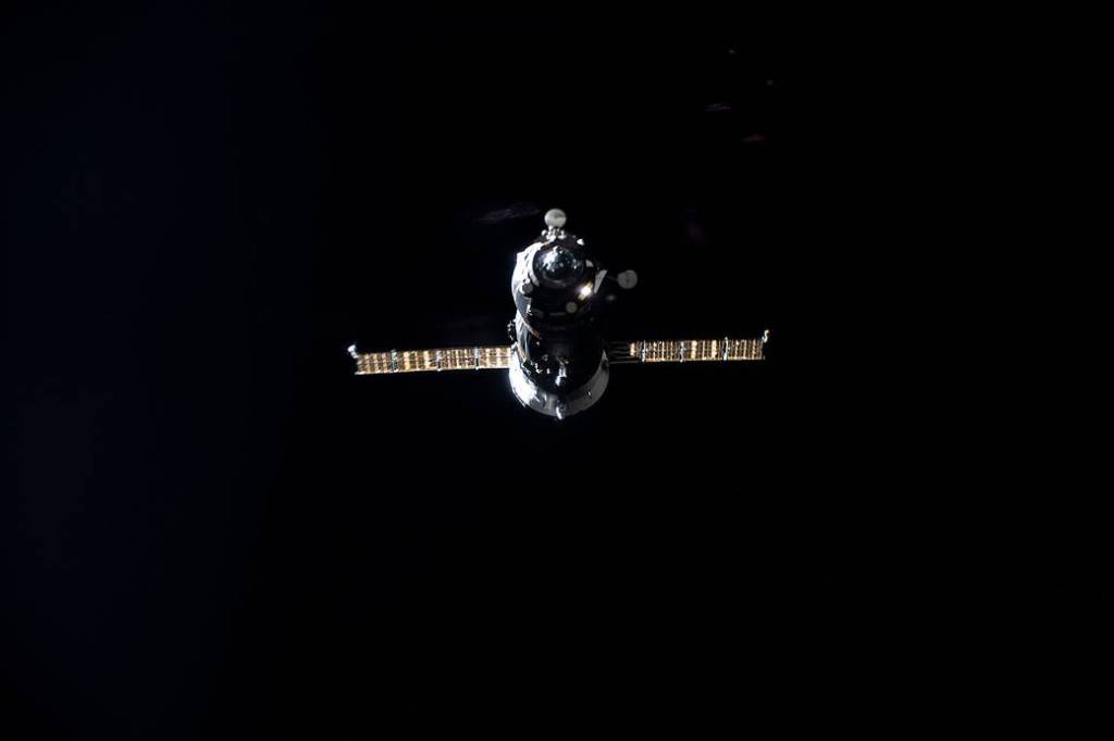 Russia’s Progress 77 resupply ship approaches the station