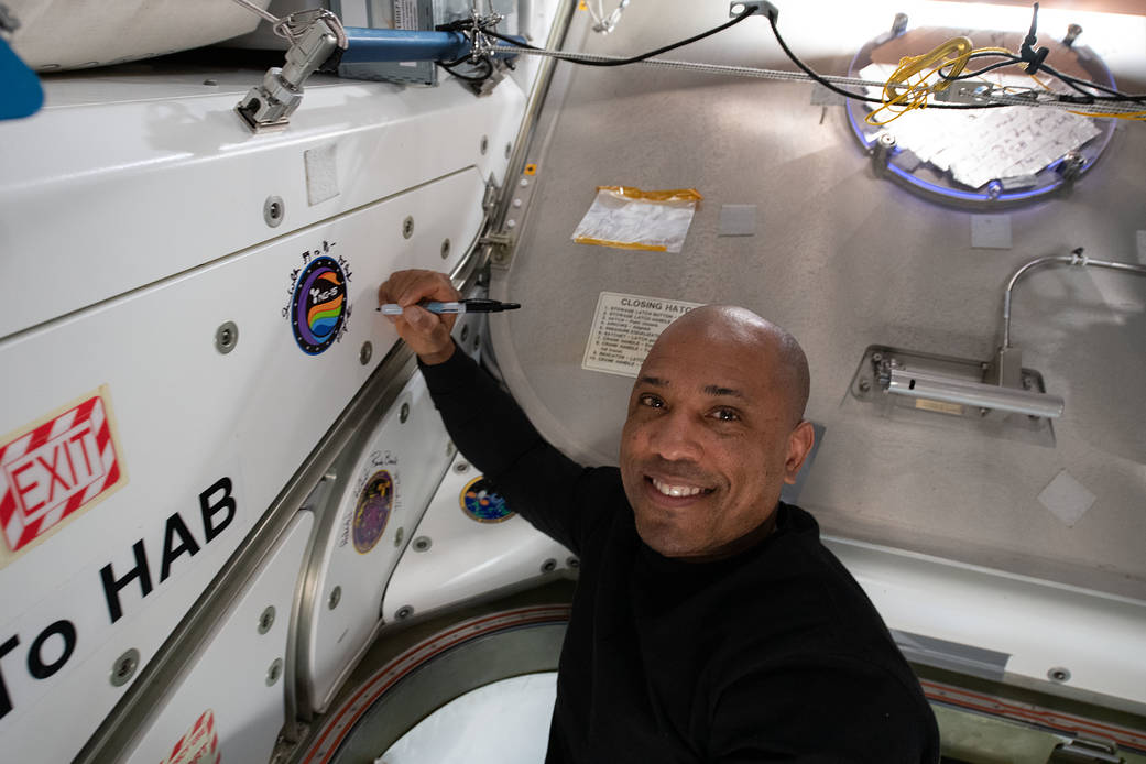 Expedition 64 Flight Engineer Victor Glover