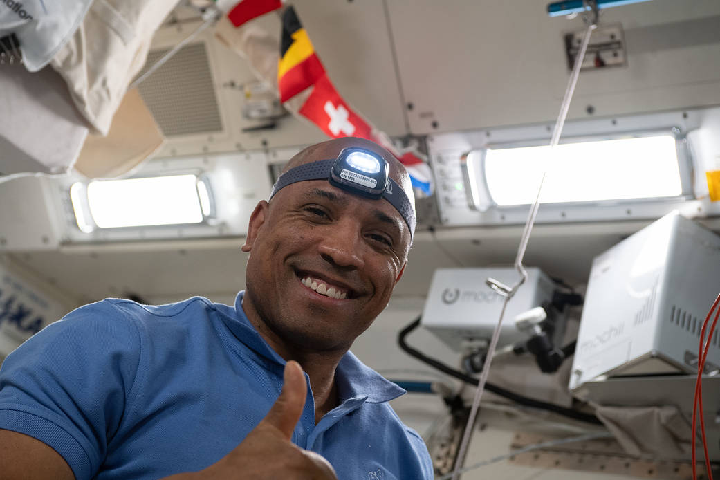 NASA astronaut Victor Glover signals a "thumbs up"