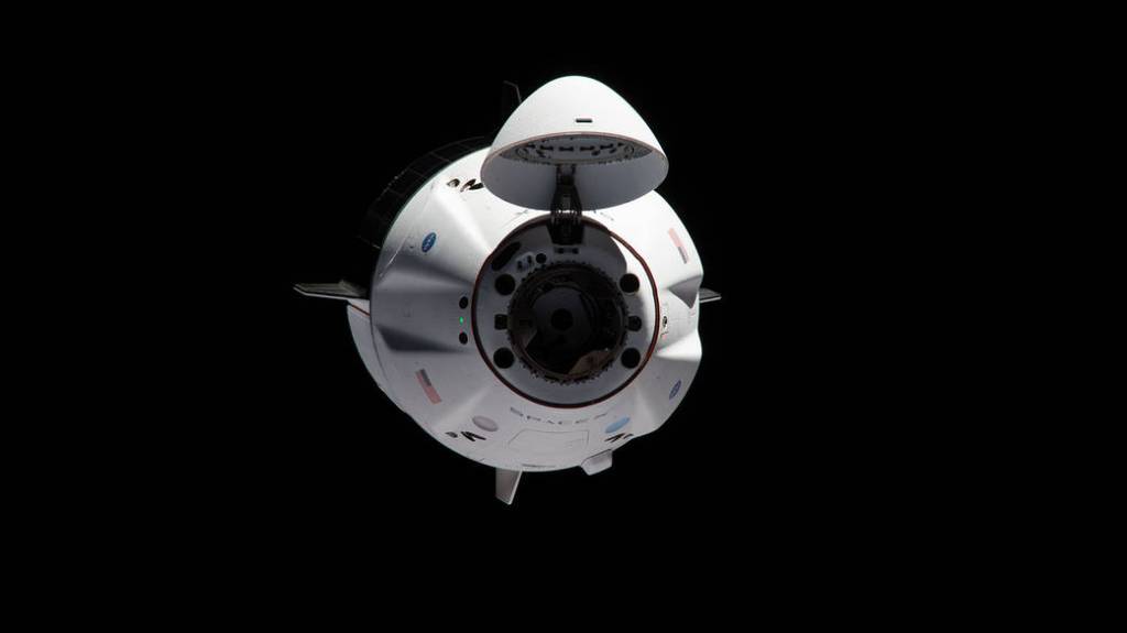 The SpaceX Crew Dragon Endeavour approaches the space station