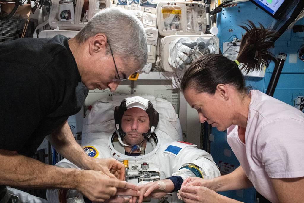 Expedition 65 Flight Engineers support astronaut Thomas Pesquet