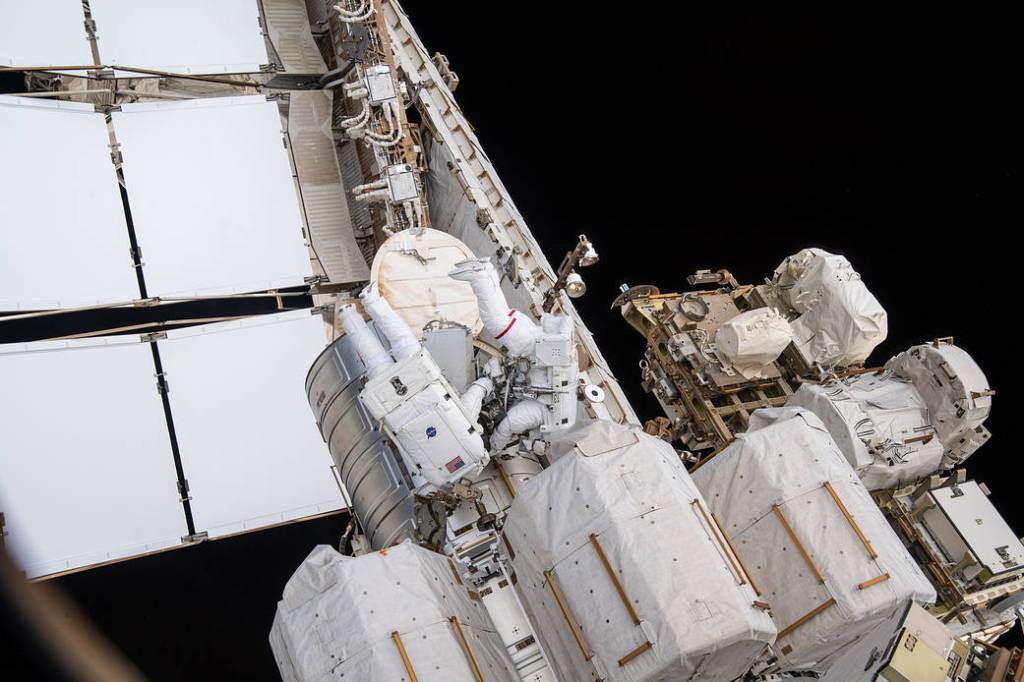 Spacewalkers Shane Kimbrough and Thomas Pesquet