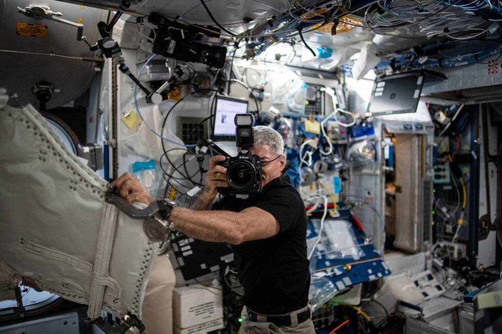 Astronaut Mark Vande during photographic activities