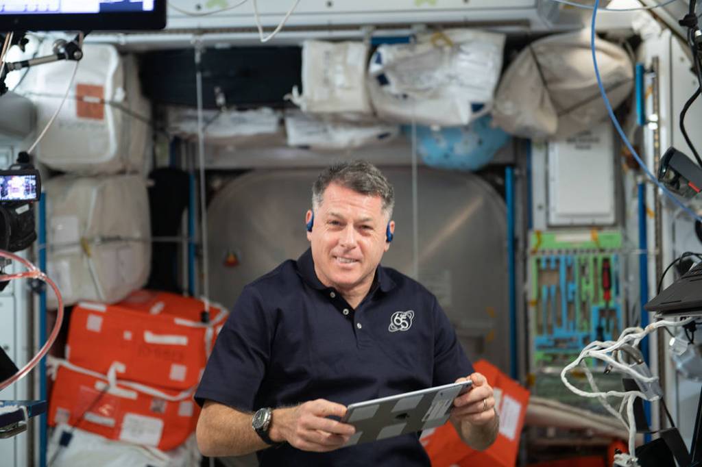 Astronaut Shane Kimbrough poses for a portrait during research operations