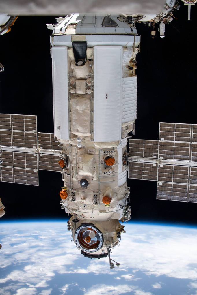 Nauka docks to the Zvezda service module