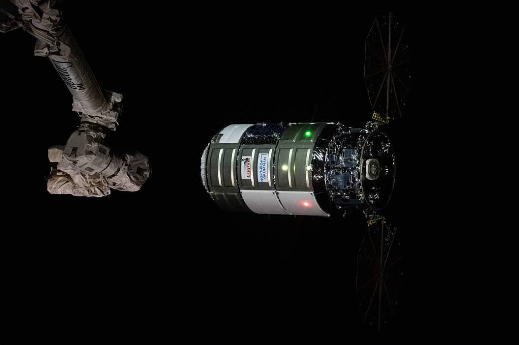 Cygnus approaches the station for capture