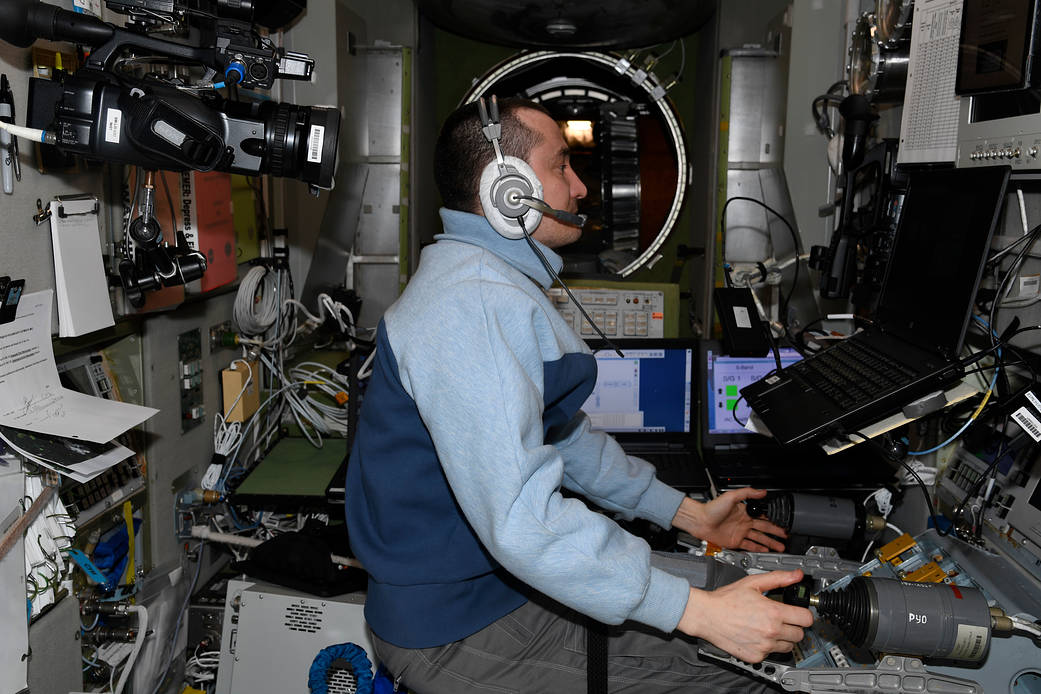 Cosmonaut Pyotr Dubrov trains for the undocking of a cargo craft