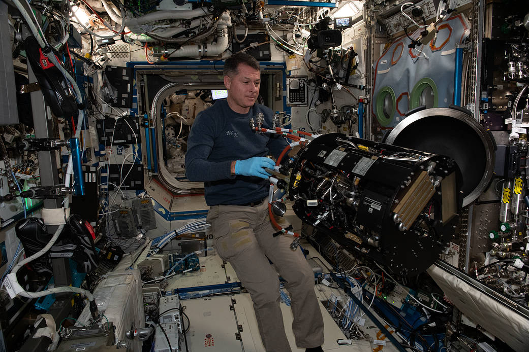 Astronaut Shane Kimbrough works on the Combustion Integrated Rack