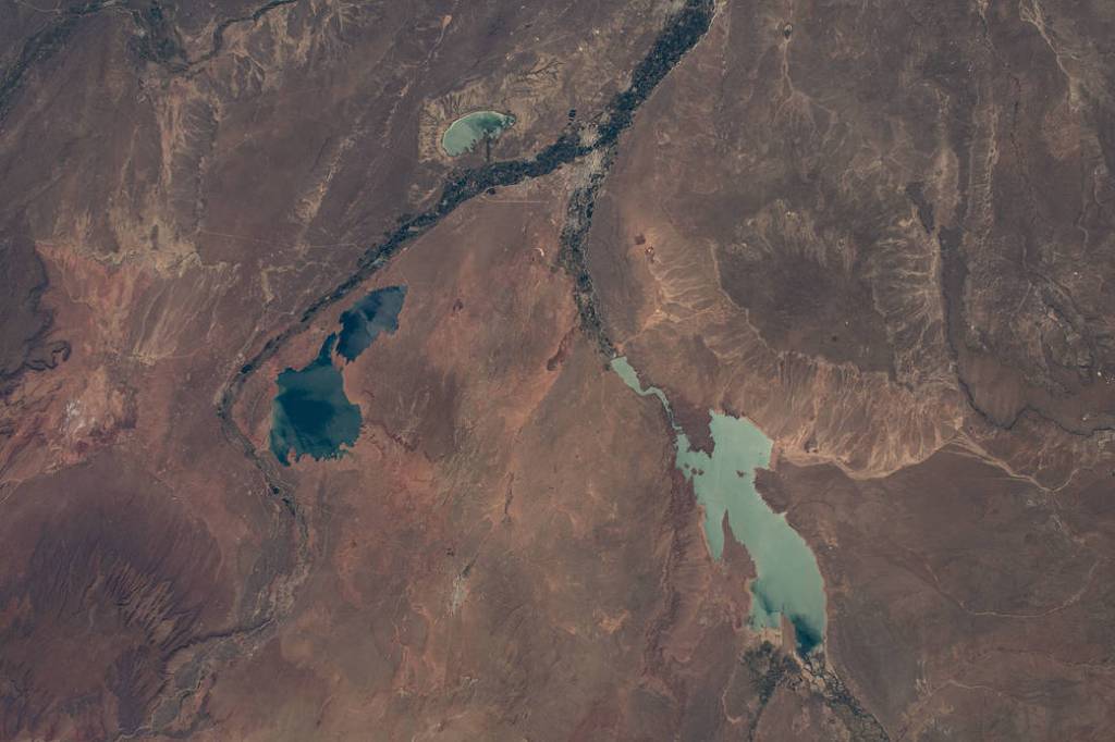 The Rio Negro splits into the Neuquen River and Limay River