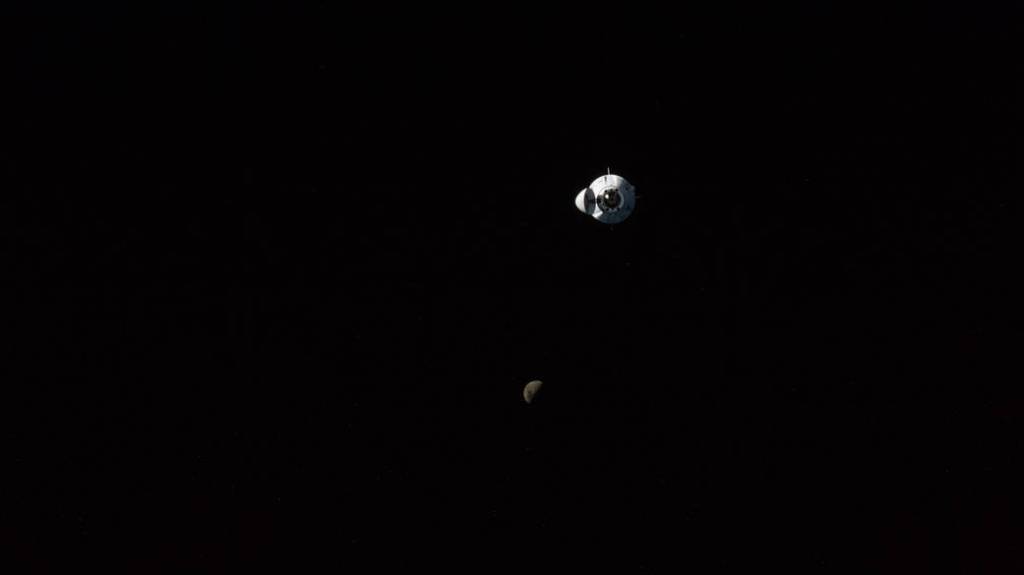 The Axiom Mission 1 approaches the station inside the SpaceX Dragon Endeavour