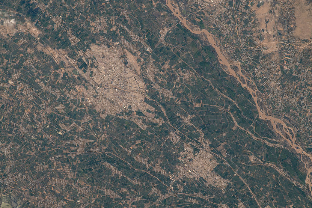 The Uzbekistan cities of Urgench and Xonqa