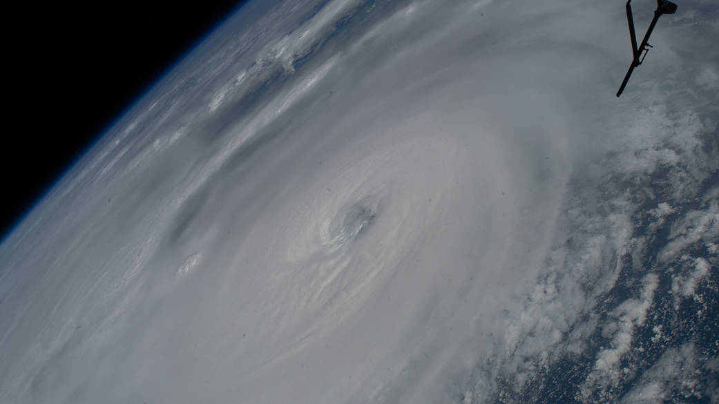 Hurricane Ian approaches the west coast of Florida