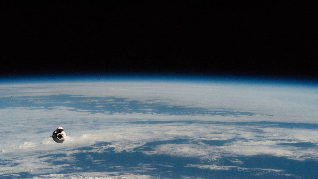 SpaceX Dragon Endurance approaches the space station