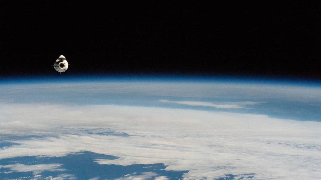SpaceX Dragon Endurance approaches the space station