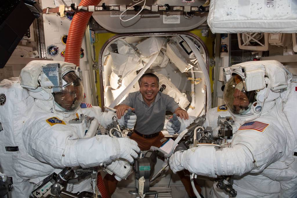 Astronauts Koichi Wakata, Josh Cassada, and Frank Rubio