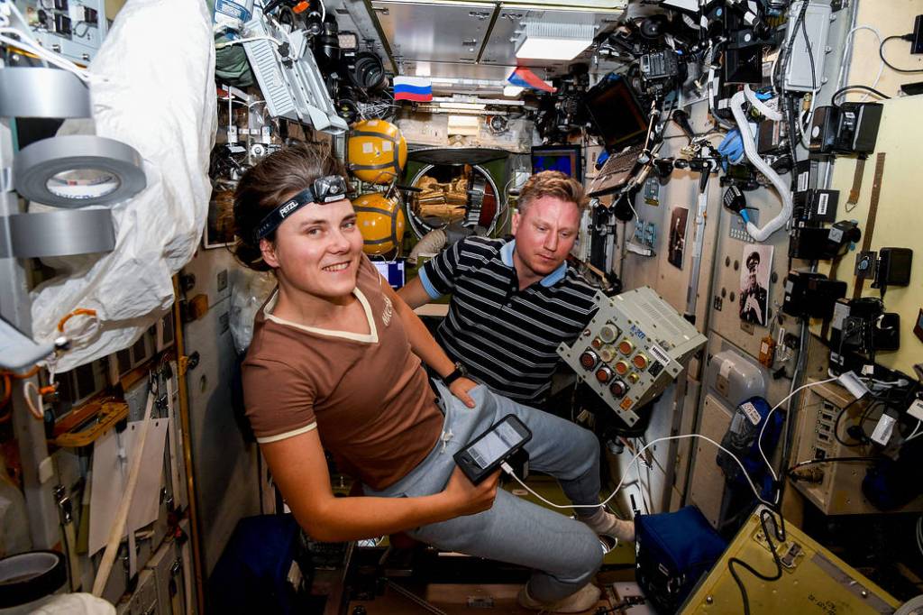Cosmonauts Anna Kikina and Sergey Prokopyev