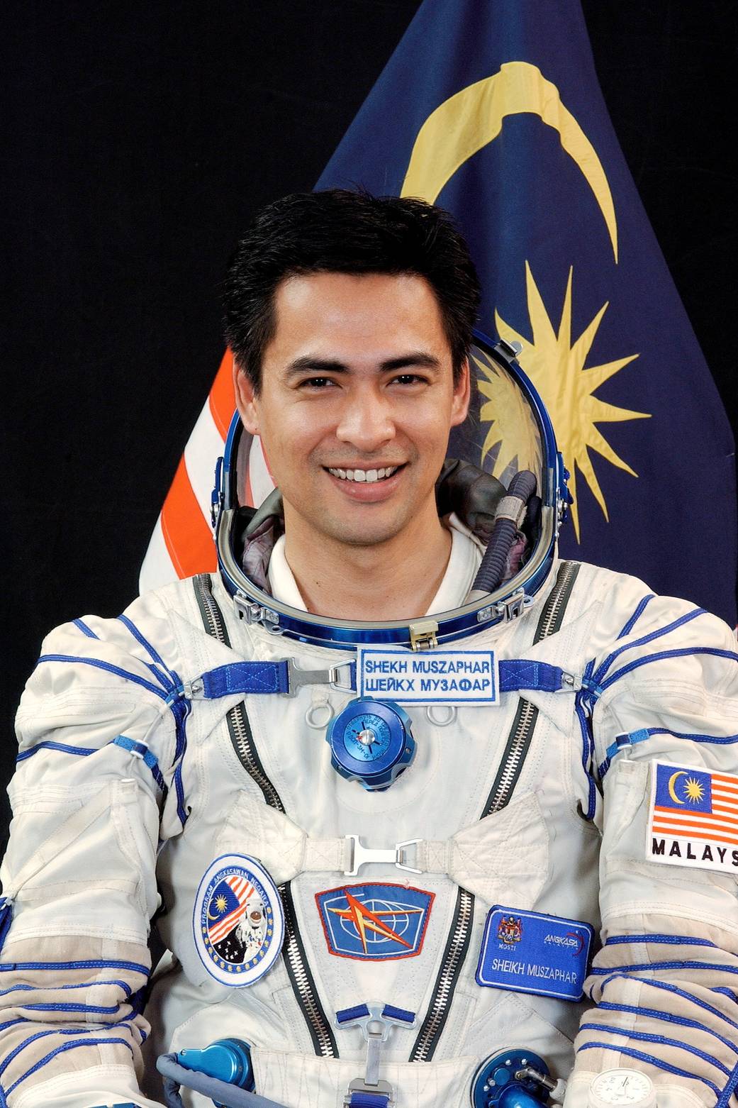 JSC2007-E-45198 (July 2007) --- Malaysian spaceflight participant Sheikh Muszaphar Shukor