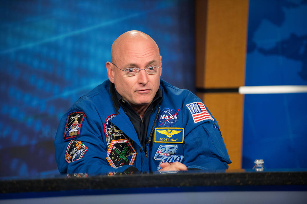 JSC2012-E-240190 -- NASA astronaut Scott Kelly