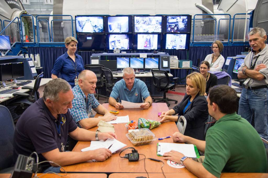 Expedition 39/40 Crew Members