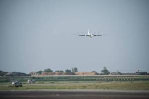 The ER-2 Aircraft Arrives at Ellington Field