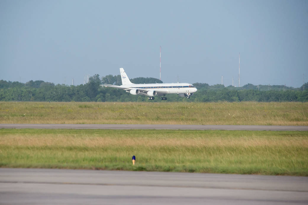 The DC-8 Aircraft Arrives at Ellington Field