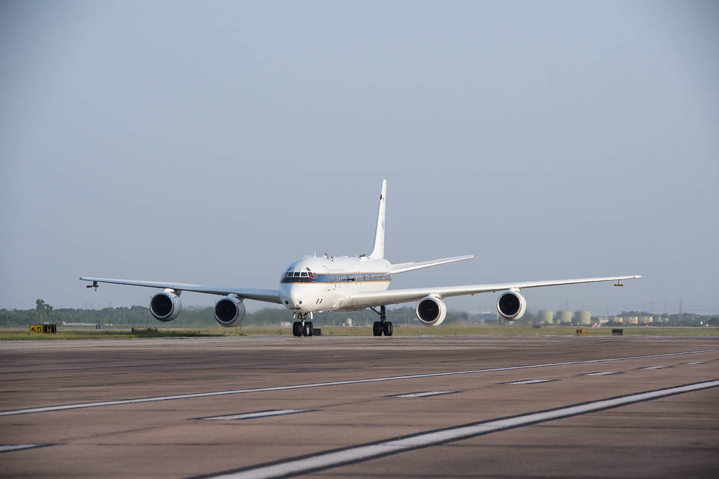 The DC-8 Aircraft Arrives at Ellington Field