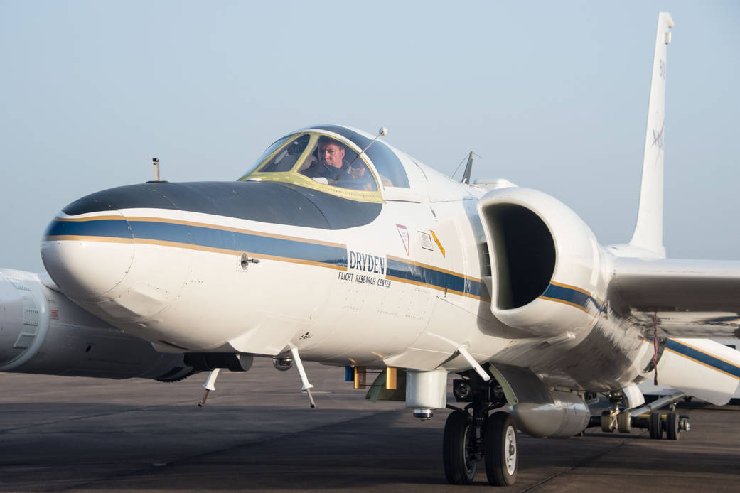 The ER-2 Aircraft Arrives at Ellington Field