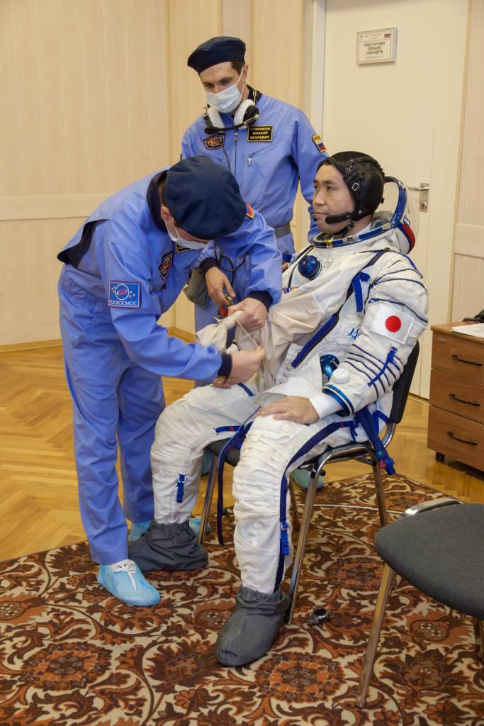Koichi Wakata suits up for a fit check