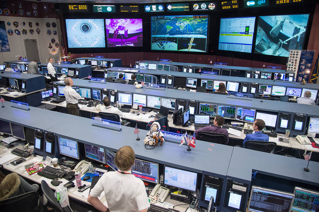 Mission Control Monitors Cygnus Berthing to Station