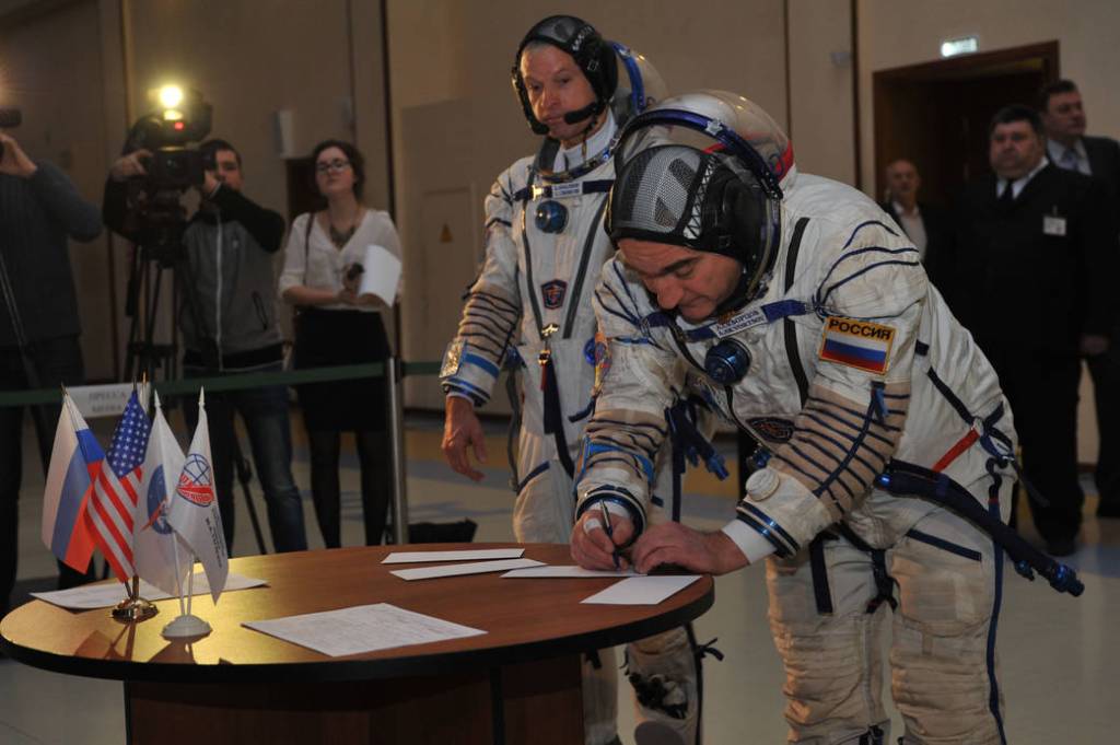 Soyuz Commander Alexander Skvortsov Signs In