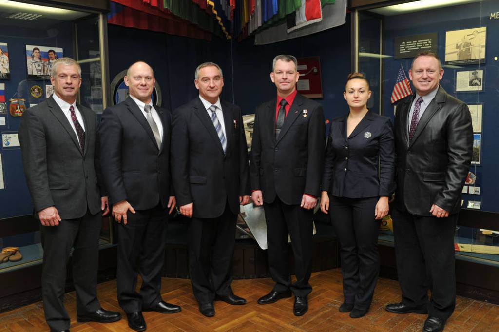 Expedition 39/40 Prime and Backup Crews at Gagarin Museum