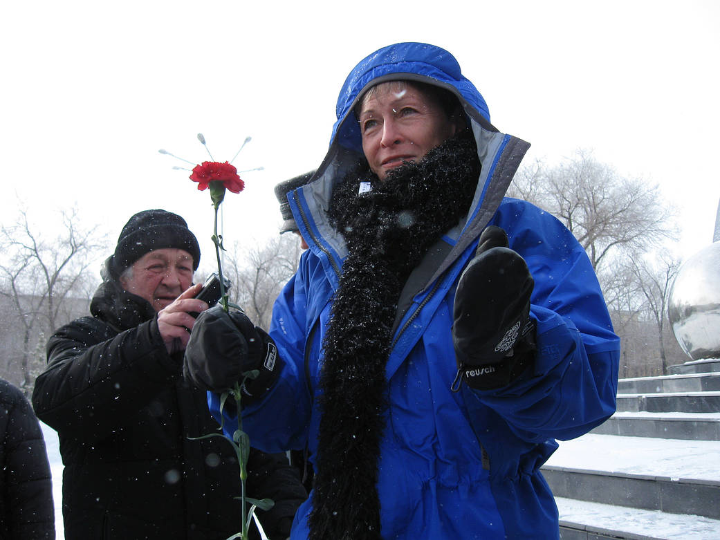 NASA Astronaut Peggy Whitson Commemorates Yuri Gagarin